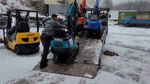 Японские мини-экскаваторы во Владивостоке. Тел. 8-914-792-77-71