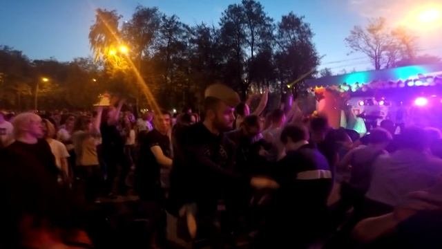 ДЕДЫ ВОЕВАЛИ ЧТОБЫ МЫ ТАНЦЕВАЛИ! ПЛЯСКИ НА КОСТЯХ