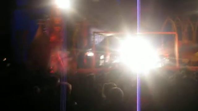 Salvador singing in Disney смотреть онлайн