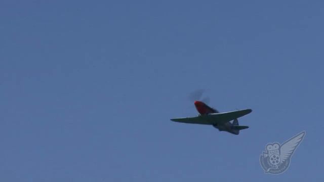 Two WW2 Russian Yak 3 fighters at Wanaka смотреть онлайн