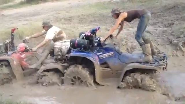 Yamaha grizzly 700 mudding смотреть онлайн
