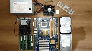 Core 2 Quad Q6600 + ATi Radeon HD3450 Retro PC Build! #2 (360p)