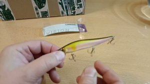Распаковка посылки с воблером Kosadaka Vision Minnow XS 98SP по заказу Fmagazin