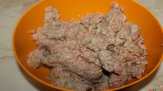 Домашние колбаски с беконом и кинзой
