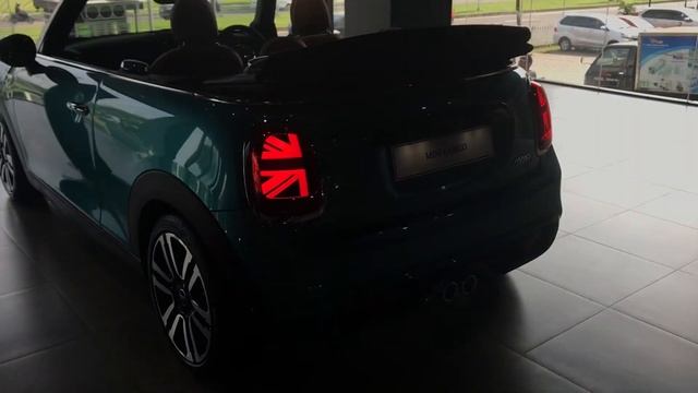 Mini Cabrio Cooper S Caribbean Aqua 2019 Indonesia смотреть онлайн