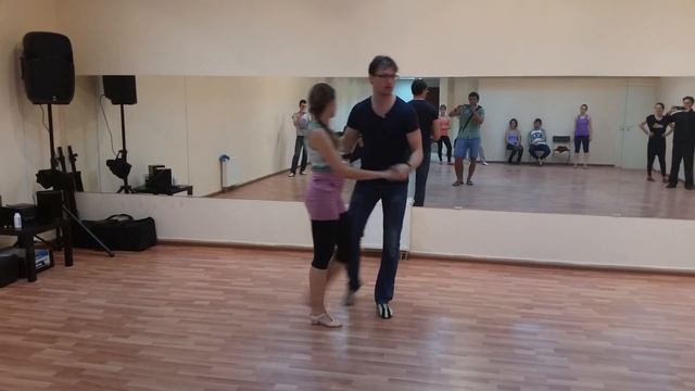 Сальса урок в Mambotime. Старшая группа. 26.06.2015 смотреть онлайн