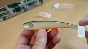 Распаковка посылки с виброхвостом Balzer Shirasu Pike Collector Shad по заказу Fmagazin