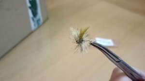 Распаковка посылки с мушкой PFG Brown Quill по заказу Fmagazin