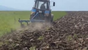 МТЗ-1221 пахота плуг