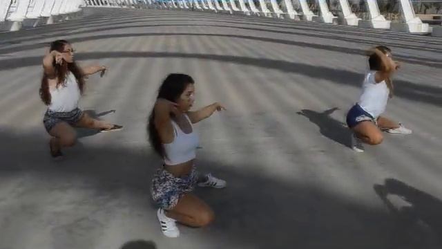 K2M - Don't Be So Shy Waacking Choreo смотреть онлайн