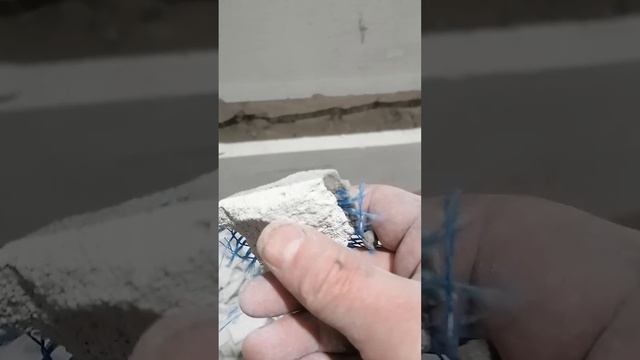 Проверка качества цементной штукатурки по газобетону