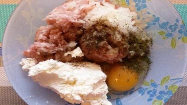 Свиные котлеты с творогом