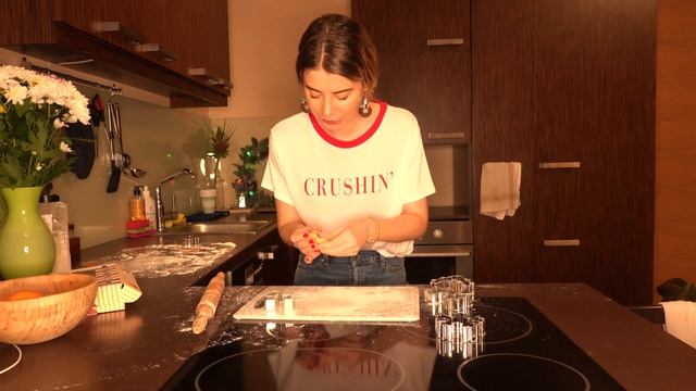 Делаем имбирное печенье вместе! Уютный и Душевный ВЛОГМАС #4 смотреть онлайн