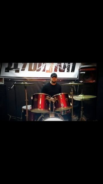 Ты пахнешь мятой, в футболочке помятой смотреть онлайн