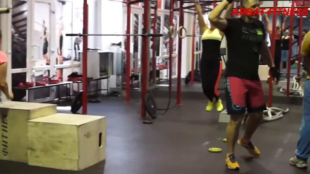 Кро$$фит а Арбате. Субботняя тренировка смотреть онлайн