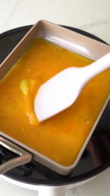 Life-changing Olive Oil Miso Scrambled Eggs смотреть онлайн