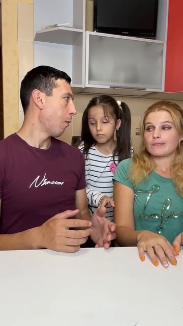 Він з цукеркою на паличці🥺#shorts смотреть онлайн