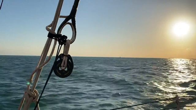 Sunset Cruise смотреть онлайн