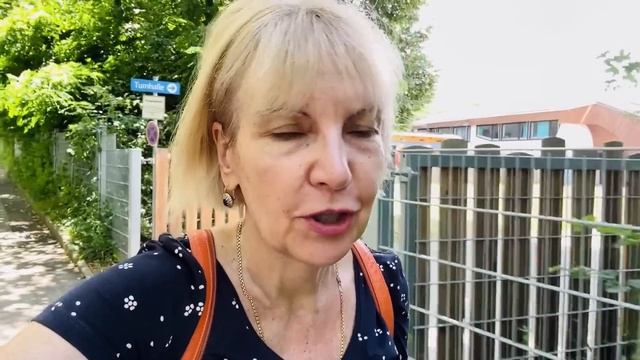 ПОЧЕМУ СТАРДОМ НАПОМИНАЕТ ДЕТСКИЙ САД И ХОЧУ ЛИ Я ТАМ ЖИТЬ? смотреть онлайн