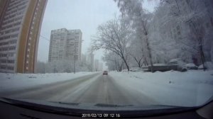 Вновь Зима завьюжила, распустила кружева...