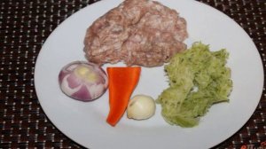 Рулет из картофельного теста с фаршем и кабачком