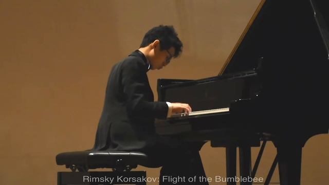 Charles Gunn plays Rimsky Korsakov: Flight of the Bumblebee смотреть онлайн