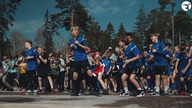 Бодрое утро в Балашихе: зарядка с чемпионами и память о героях