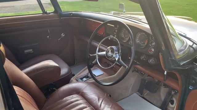 A Look Around our Stylish Rover P5B Coupe смотреть онлайн