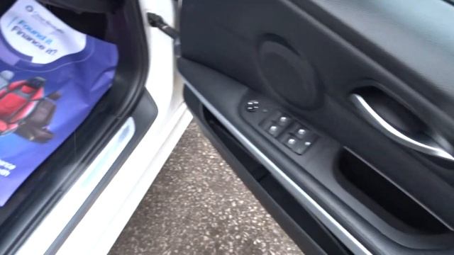 BMW 3 Series 2.0 318d Sport Plus Edition Touring 5dr смотреть онлайн