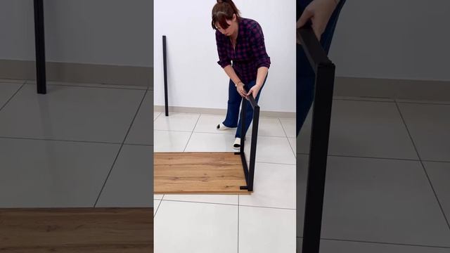 Видео инструкция по сборке стола