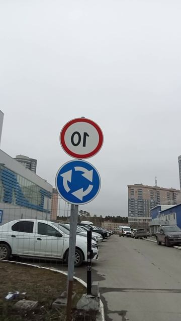 я увидел скорую помощь у хоккея