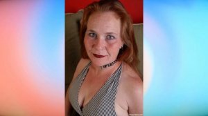 NATURAL OLDER WOMAN OVER 60 MATURE