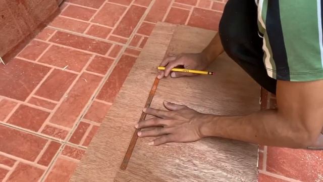 HOW TO MAKE RAT GLUE OR RAT TRAP USING PLYWOOD & SAW!! | Daniel Eugenio |
