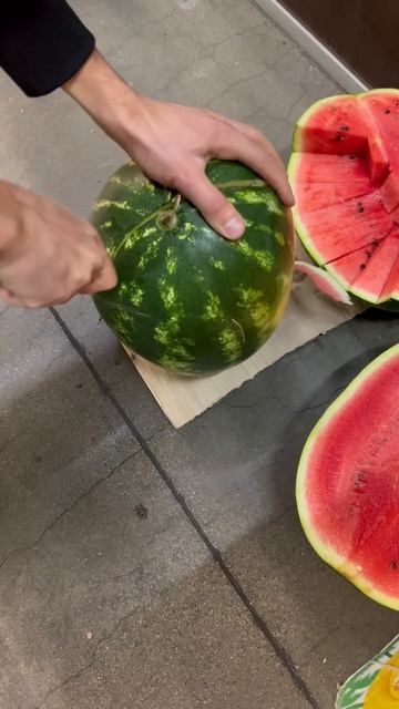 Фрукты овощи Ленинградский рынок#amazing#frutis#shorts#Черешня#Ананас#Клубника#Папайя#Персик#Малина смотреть онлайн