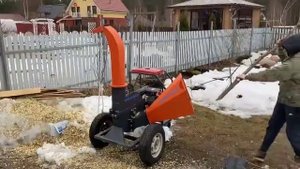 Измельчитель веток М630 в работе
