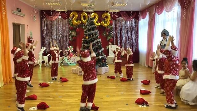 Новый год. Божья коровка.2022-2023.28.12.2022 смотреть онлайн