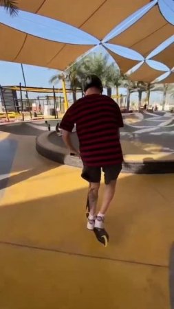Larg🤩✨ #shorts #youtubeshorts #viral #dubai #dubailife #large #stunt