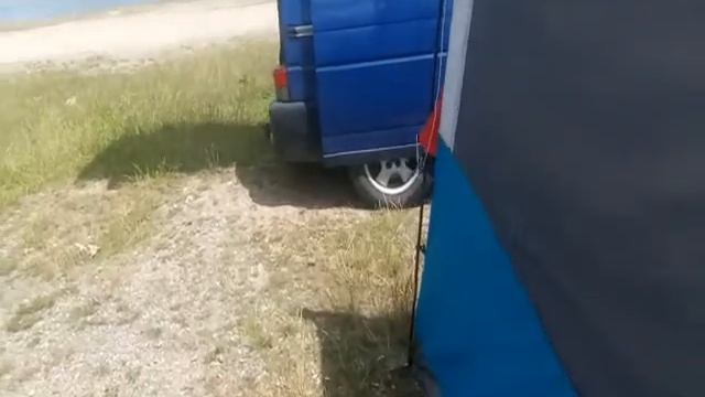 VW T4 mini-kamper cz.5 Namiot Quechua M base смотреть онлайн