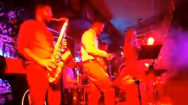 КАШТАНЫ IZ BERLINA | L!VE | 31 ОКТЯБРЯ (...) смотреть онлайн