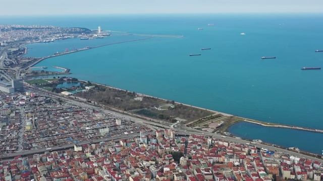 Watch the city of Samsun on the Black Sea coast смотреть онлайн