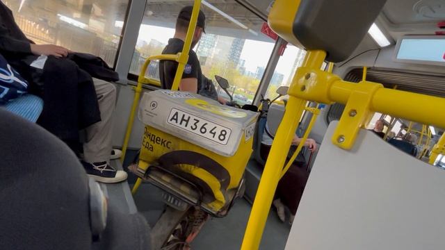 Яндекс доставка в автобусе Мосгортранс