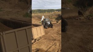 Экскаватор Погрузчик  Borus 825