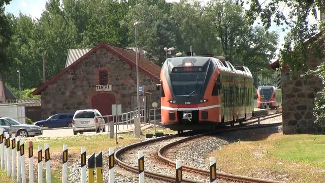 Штадлерский дизель-поезд 2320 на ст. Вильянди  Stadler DMU 2320 at Viljandi station