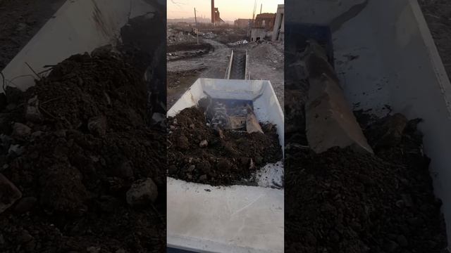 Дробление железнодорожных шпал на   универсальной дробилке ТОПТЕХНО ТТ-1600У