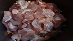 Свинина тушеная с капустой