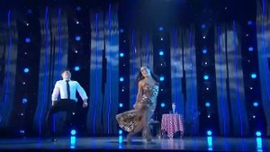 Koine & Bailey Perform To Mambo Italiano