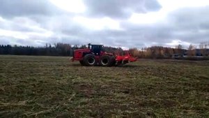 Глубокорыхлитель Gaspardo Artiglio 900/4 с трактором Buhler Versatile 2375