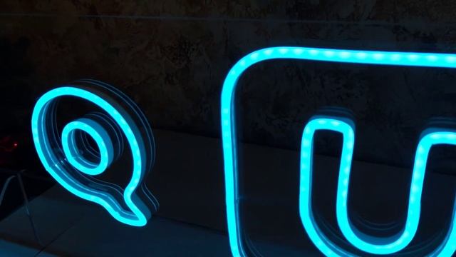 неоновая вывеска для Sequoia