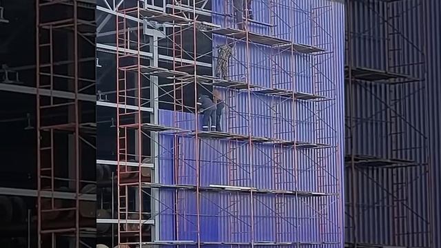 Монтаж профлиста. Логистический центр ЭТМ Самара смотреть онлайн