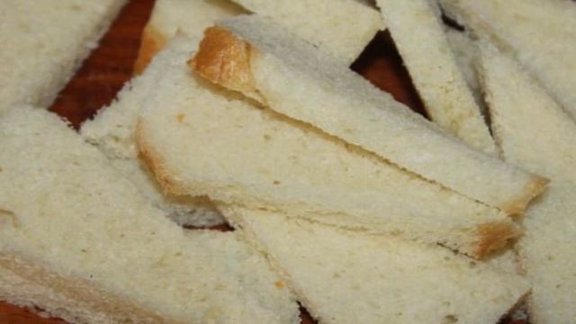 Канапе с хамоном, маслинами и фетой